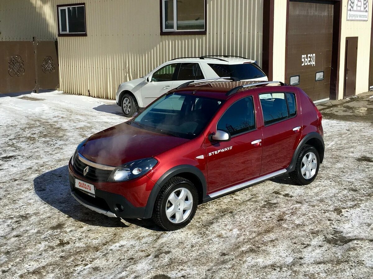 Рено сандеро красный фото Купить б/у Renault Sandero I Stepway 1.6 AT (103 л.с.) бензин автомат в Саратове