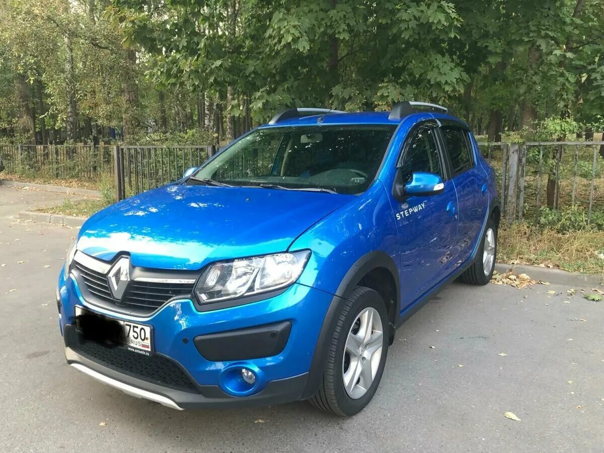 Рено сандеро синий фото Купить б/у Renault Sandero II Stepway 1.6 AT (102 л.с.) бензин автомат в Москве: