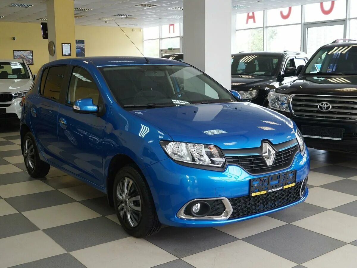 Рено сандеро синий фото Купить б/у Renault Sandero II 1.6 MT (102 л.с.) бензин механика в Санкт-Петербур