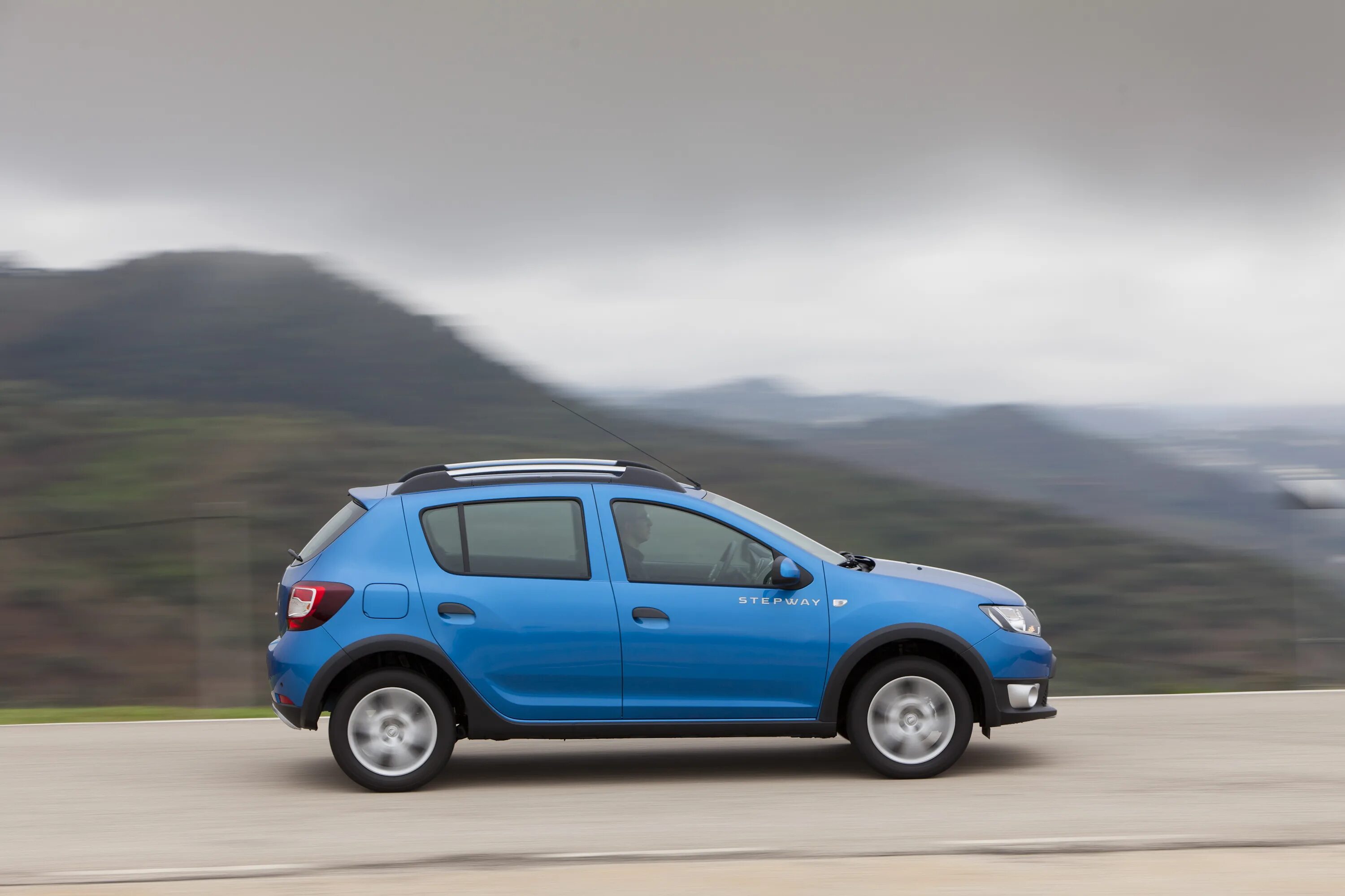 Рено сандеро степвей 2 фото Dacia Stepway sivu ajo - Dacia