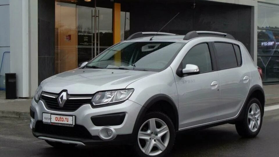 Рено сандеро степвей 2018 фото Купить б/у Renault Sandero II Рестайлинг Stepway 1.6 MT (82 л.с.) бензин механик