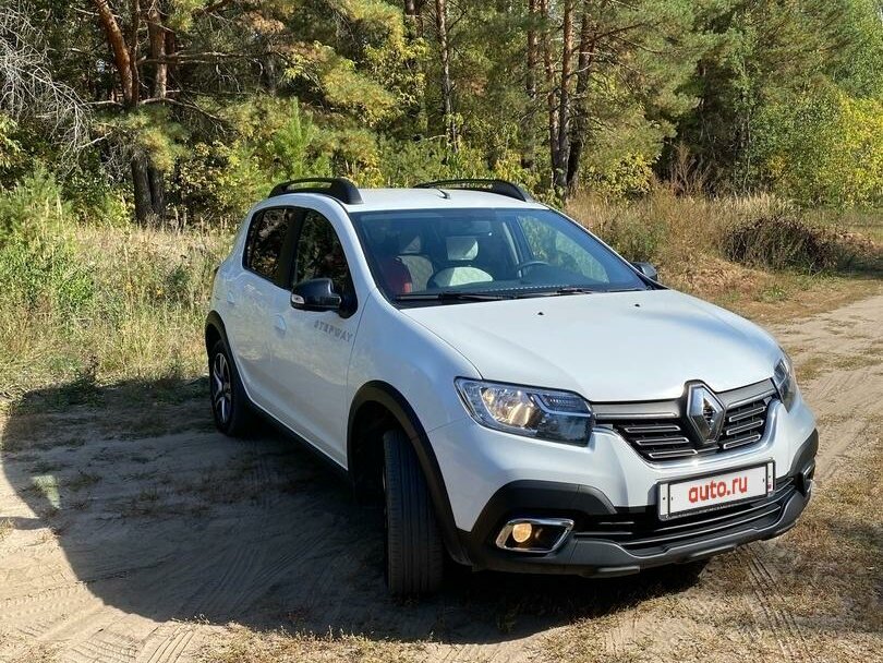 Флэшка для магнитолы. - Renault Sandero Stepway (2G), 1,6 л, 2015 года аксессуар