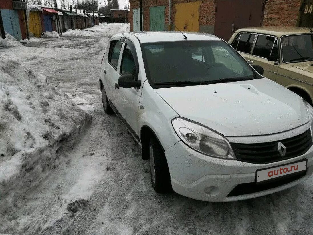 Рено саратов фото Купить б/у Renault Sandero I 1.4 MT (75 л.с.) бензин механика в Балашове: белый 