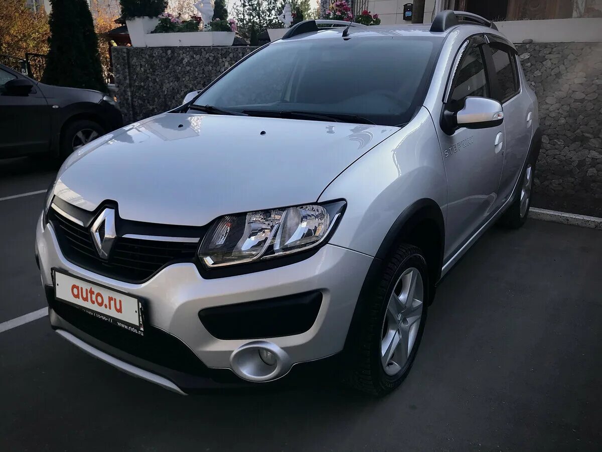 Рено серебристый фото Купить б/у Renault Sandero I Stepway 1.6 MT (84 л.с.) бензин механика в Москве: 