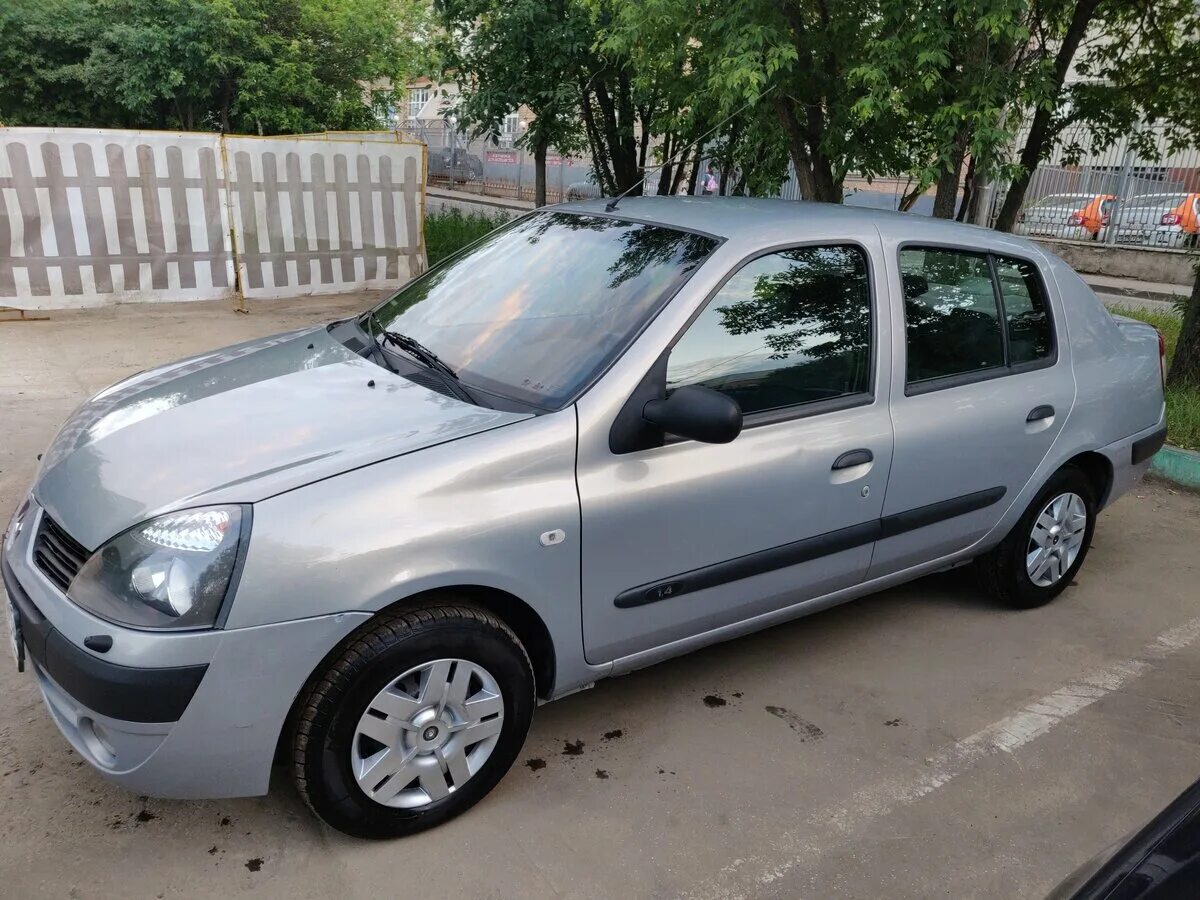 Рено симбол 2006 года фото Купить б/у Renault Symbol I Рестайлинг 1.4 MT (75 л.с.) бензин механика в Москве