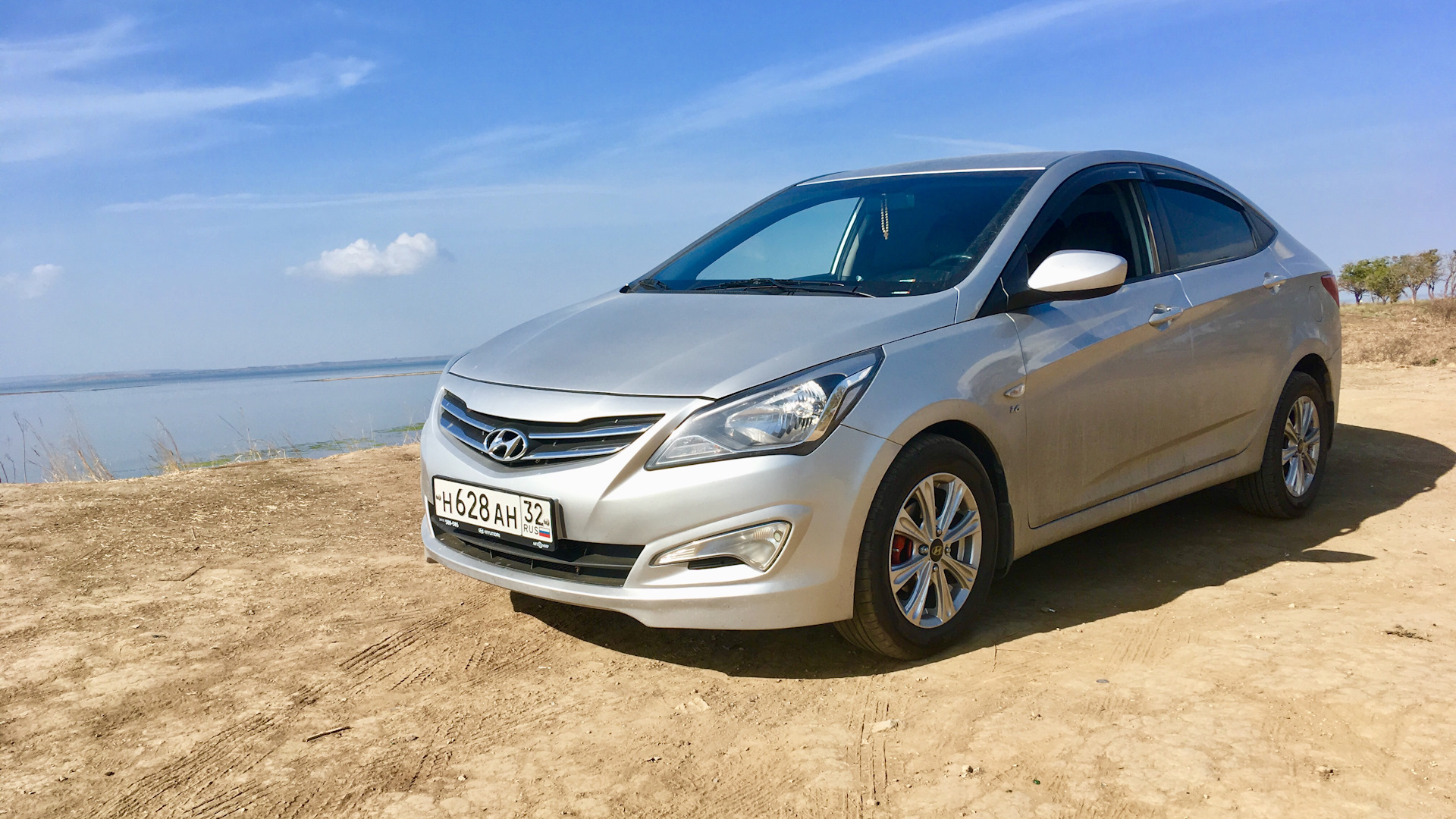 Рено солярис фото Hyundai Solaris 1.6 бензиновый 2015 *Почти Honda* на DRIVE2