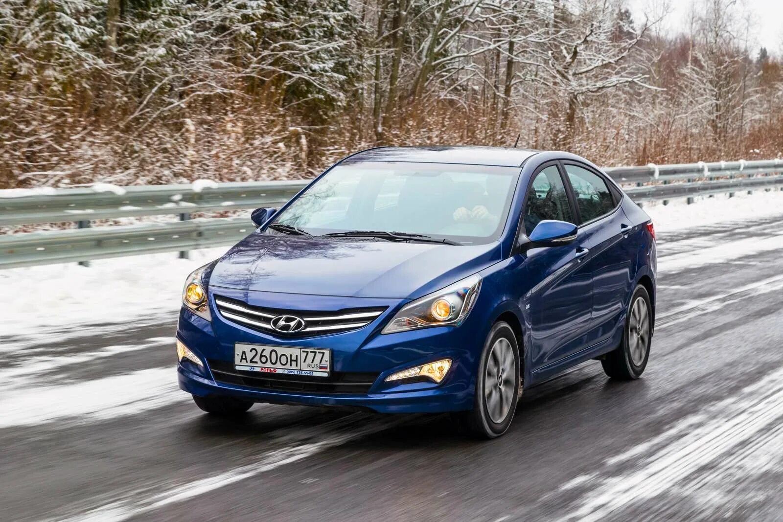 Рено солярис фото Lada Vesta против конкурентов: кто вырвется из окружения? (ВИДЕО)