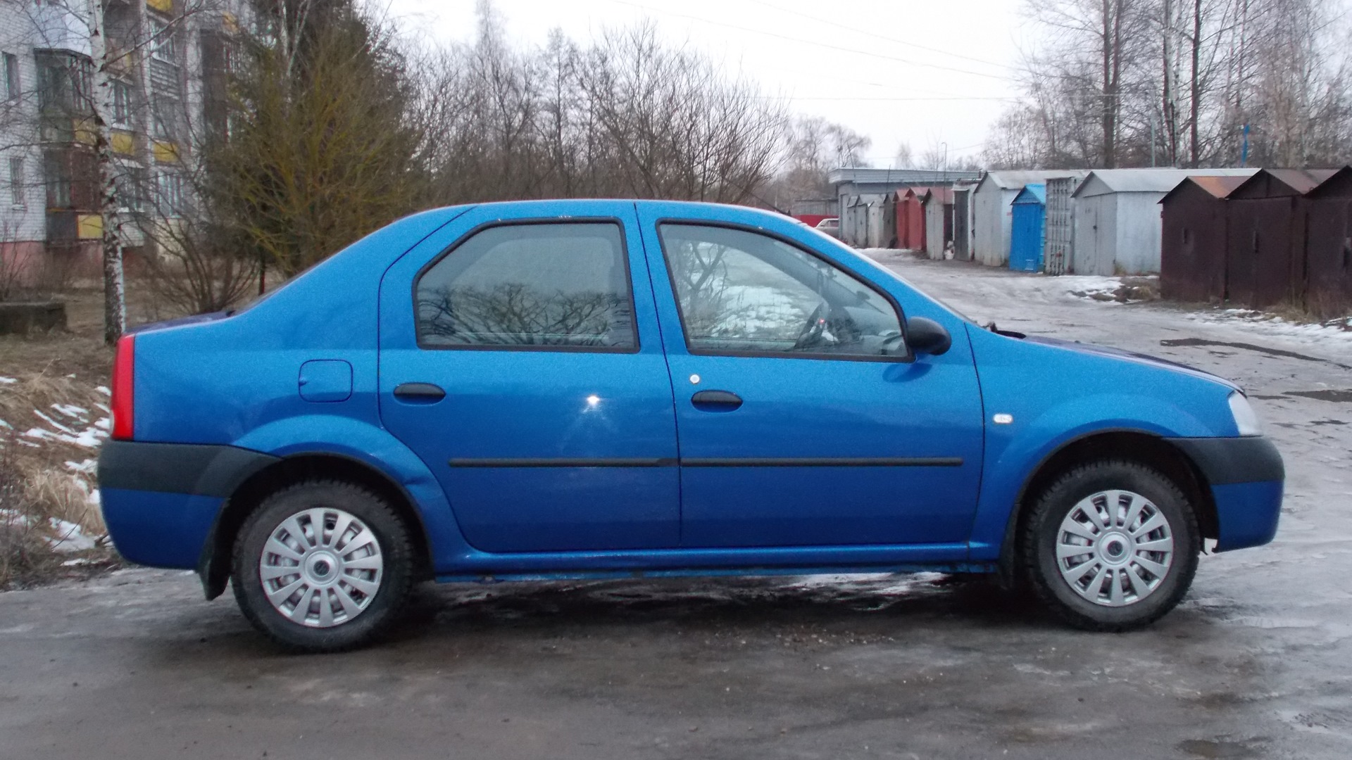 Купить б/у Renault Logan I 1.6 MT (87 л.с.) бензин механика в Краснодаре: серый 