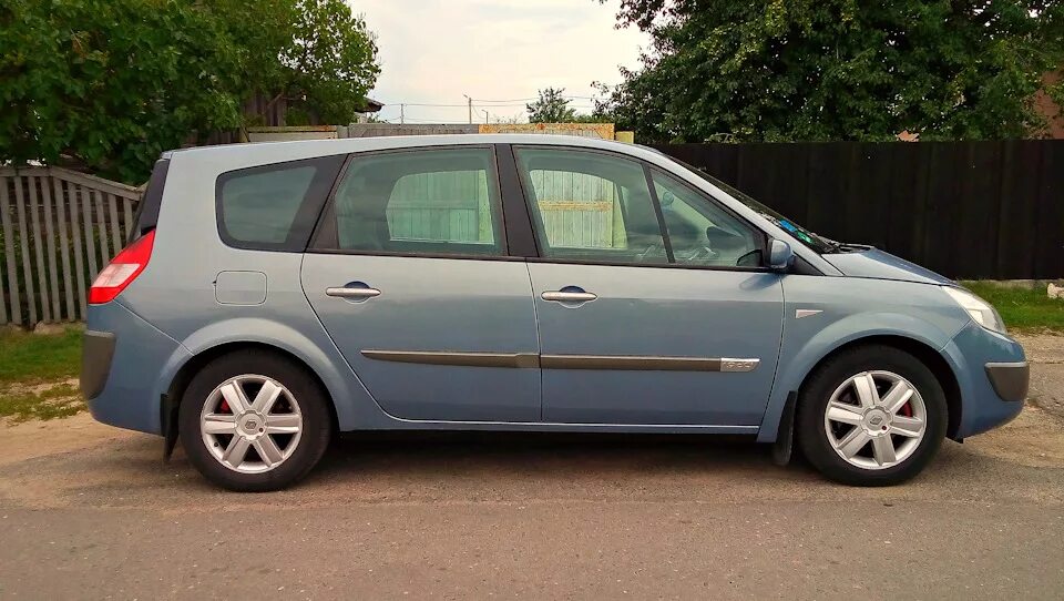 Рено сценик 2 бензин фото Устранение косяков по кузову. - Renault Grand Scenic II, 1,9 л, 2004 года своими