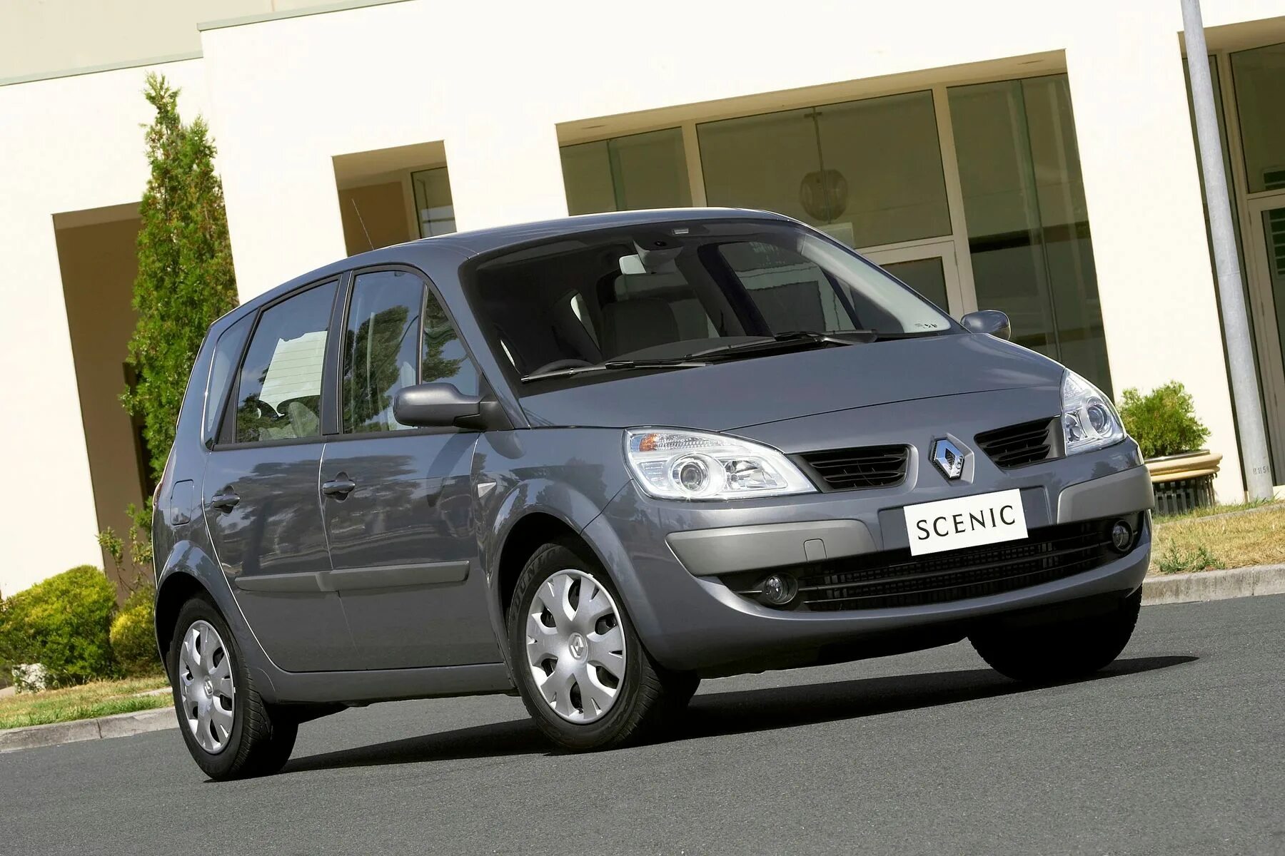 Рено сценик 2 фото Renault Scenic compact van 2.0 AT diesel 150 hp fwd type of drive 2 generation, 