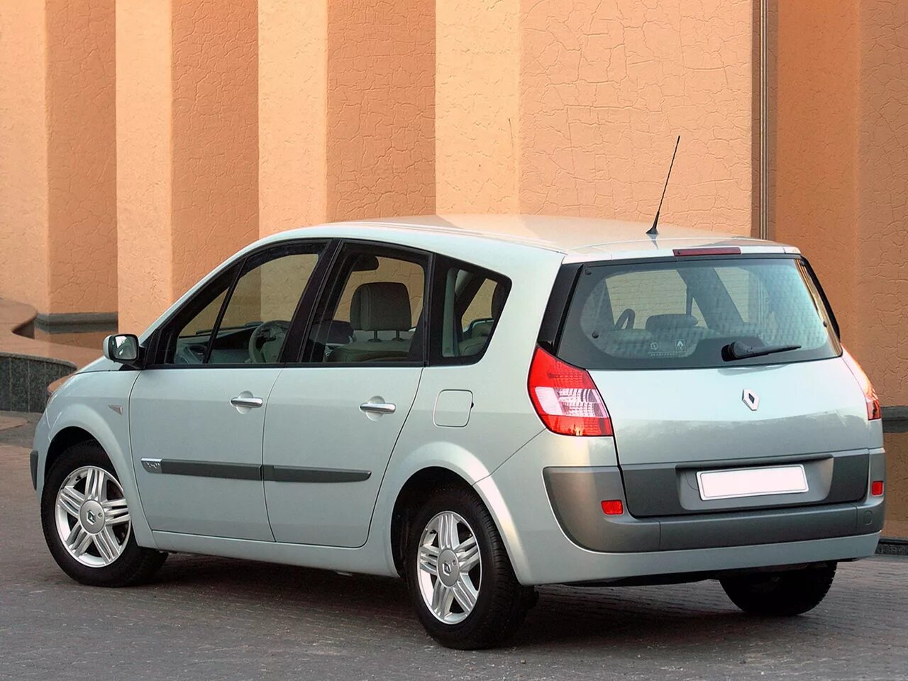 Рено сценик 5 фото Renault Scenic 2 поколение Grand минивэн 5-дв.