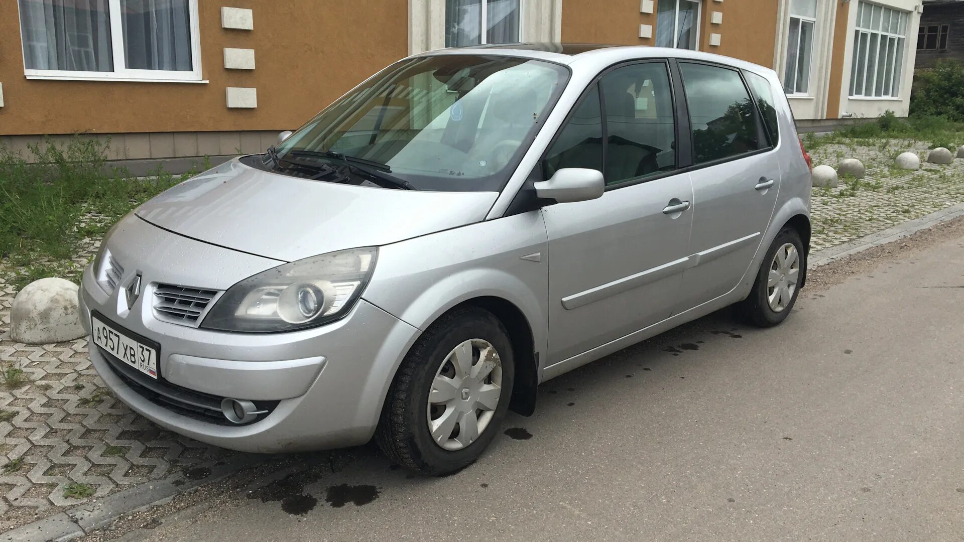 Рено сценик фото 2008 Renault Scenic II 1.5 дизельный 2008 1.5dCi K9K732 на DRIVE2