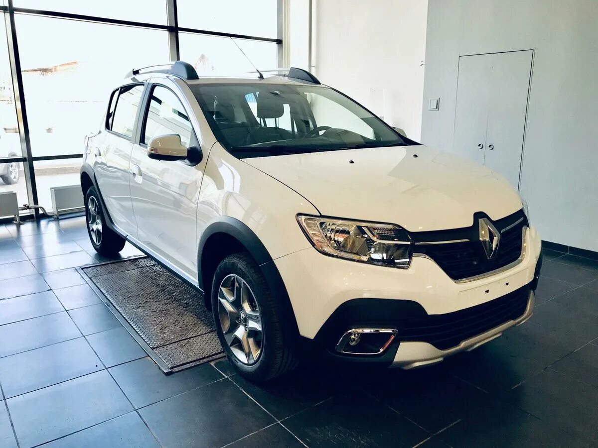 Рено степвей 2021 года фото Купить новый Renault Sandero II Рестайлинг Stepway 1.6 MT (82 л.с.) бензин механ