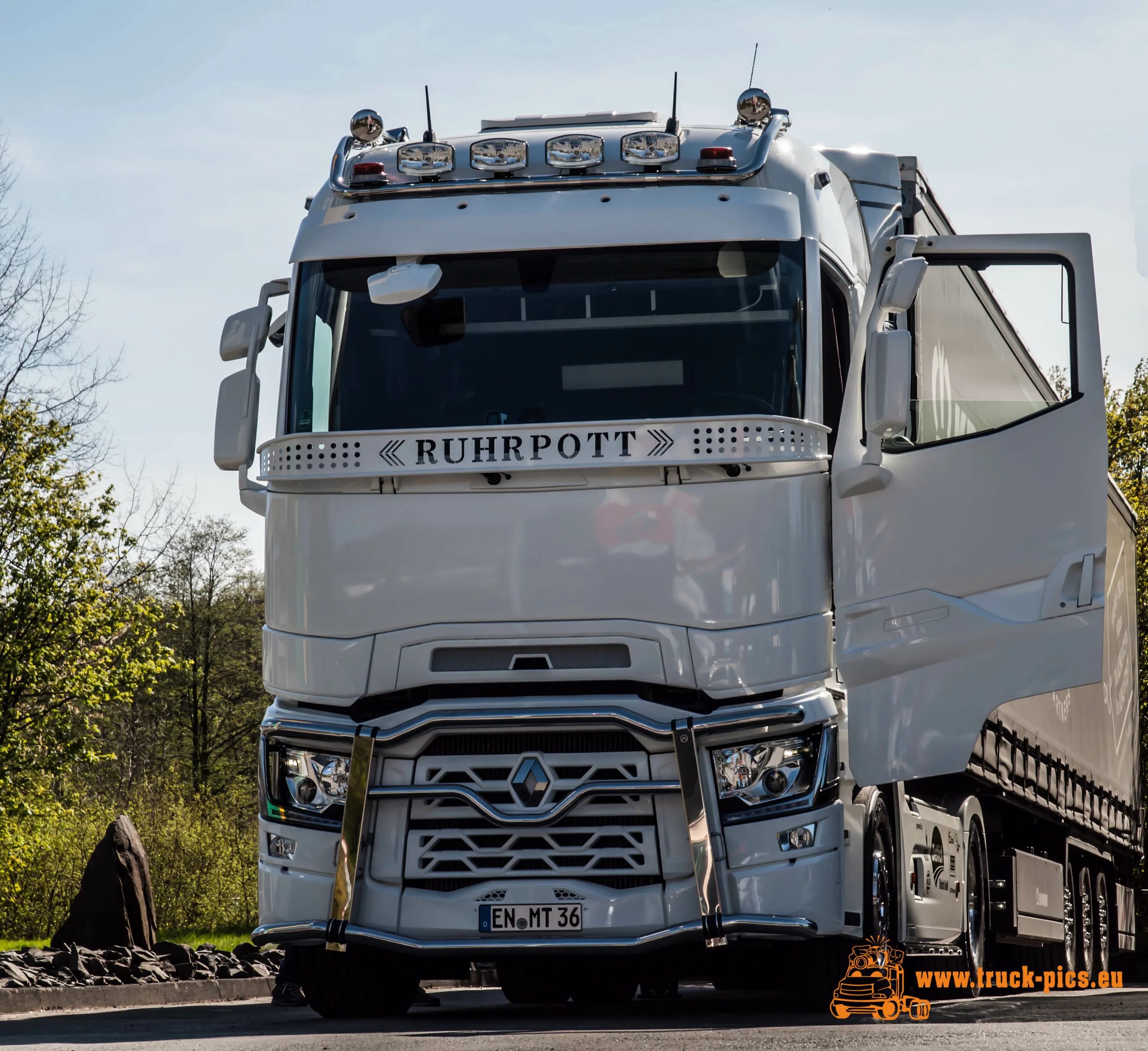 Рено т тягач тюнинг Renault T-Truck, -Big Mike-... The making of: Asphalt Cowboy "Big Mike" Cohnen's