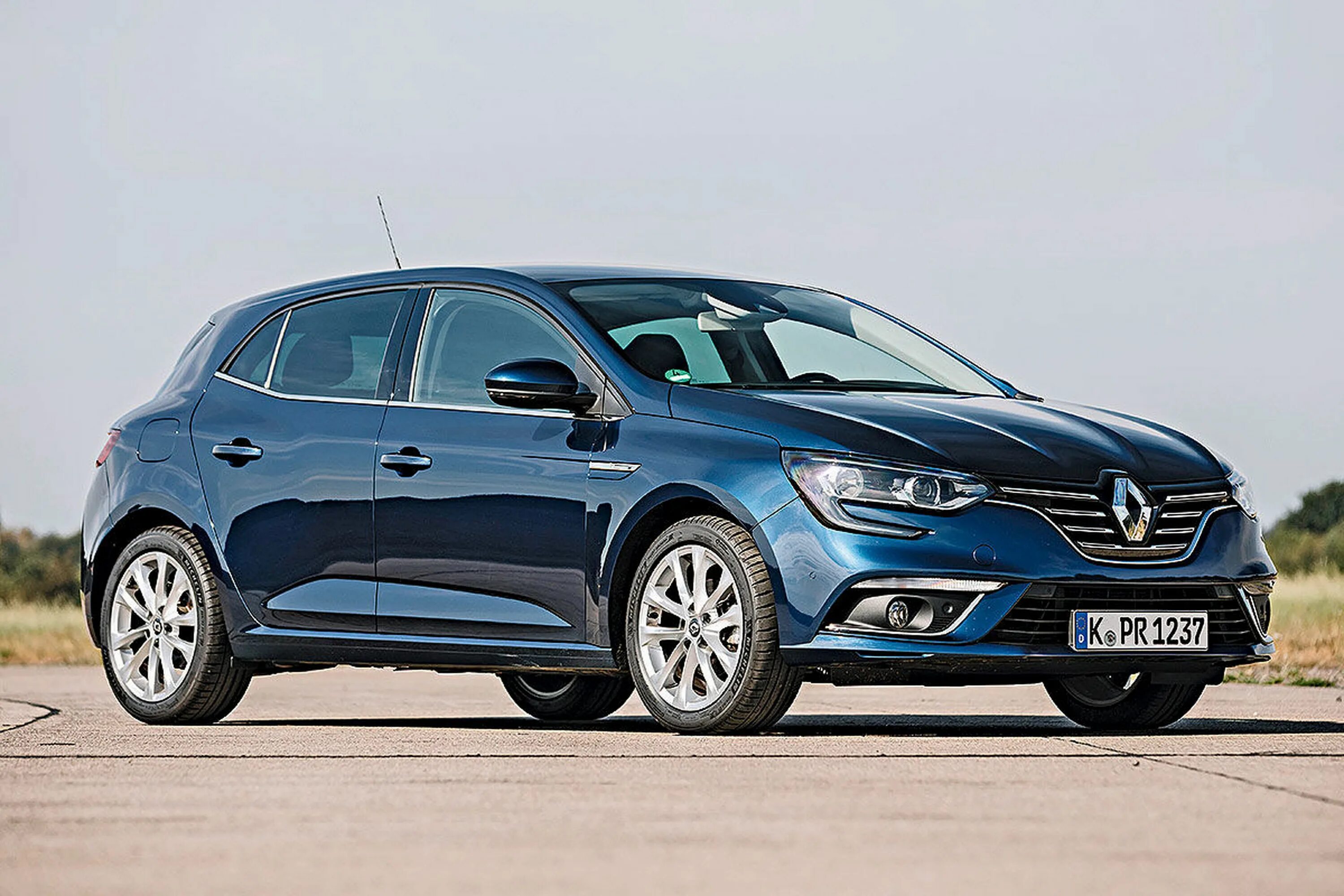 Рено цивик фото Comparativa: Kia Ceed/VW Golf/Opel Astra/Honda Civic/Renault Megane