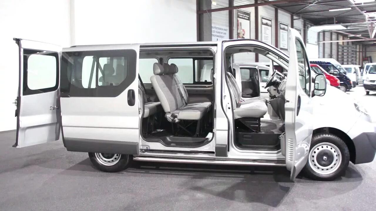 Рено трафик пассажирский фото Renault Trafic 2.0 DCI Kombi 9 persoons Airco Euro 4 Derks Bedrijfswagens - YouT