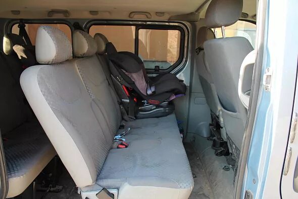 Рено трафик пассажирский фото салона Купить Renault Trafic 2 механика, 2007 г., пробег 131500 км, цена 650000 руб - п