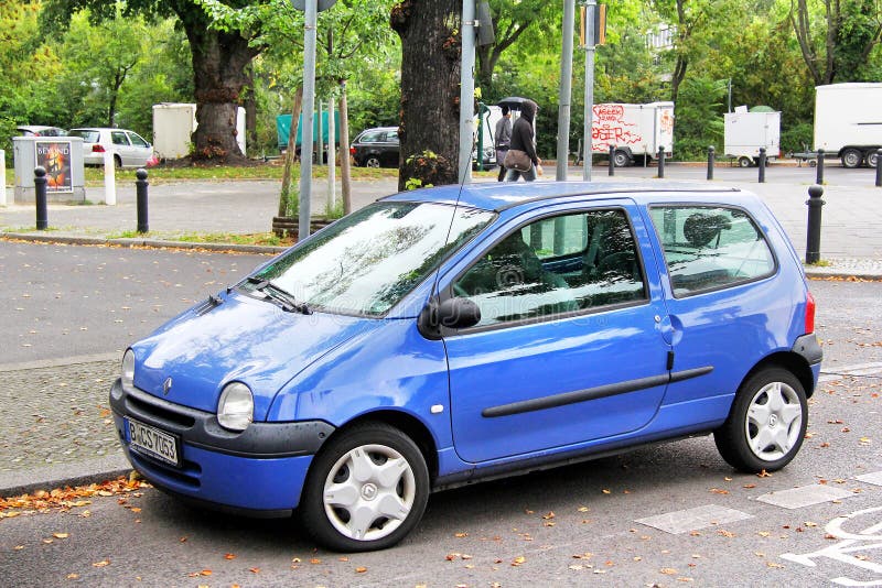 Рено твинго 3 фото 19,557 Renault стоковые фото - бесплатные и стоковые фото RF от Dreamstime - Стр