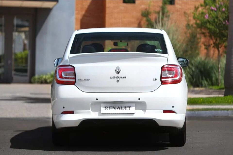 Рено вид сзади фото Спойлер - Renault Logan (2G), 1,6 л, 2014 года тюнинг DRIVE2