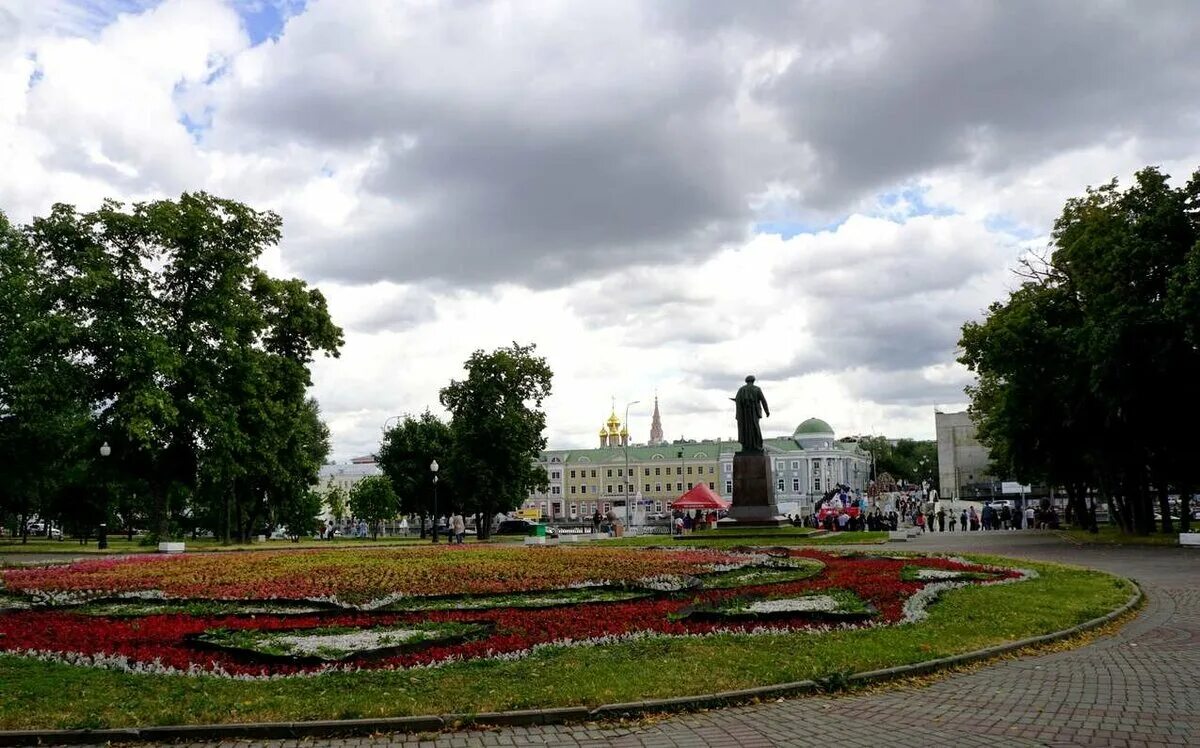 Репинский сквер москва болотная набережная фото Болотная площадь Город для жизни Москва yamoscow.ru Дзен