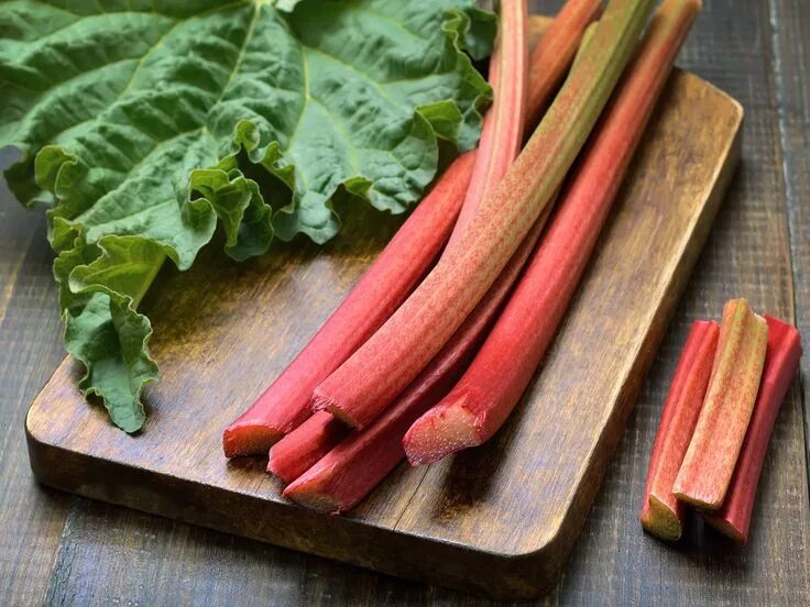 Ревень фото что это такое This One Trick Will Make Rhubarb Taste So Much Better Rhubarb recipes, Roasted r