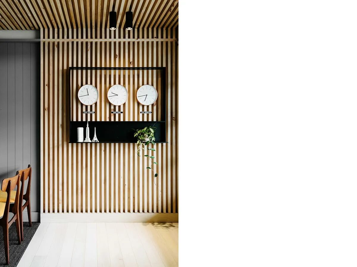 Рейки на белом фоне в интерьере Creative Ways To Use Slatted Wood Walls In Your Home SquareRooms