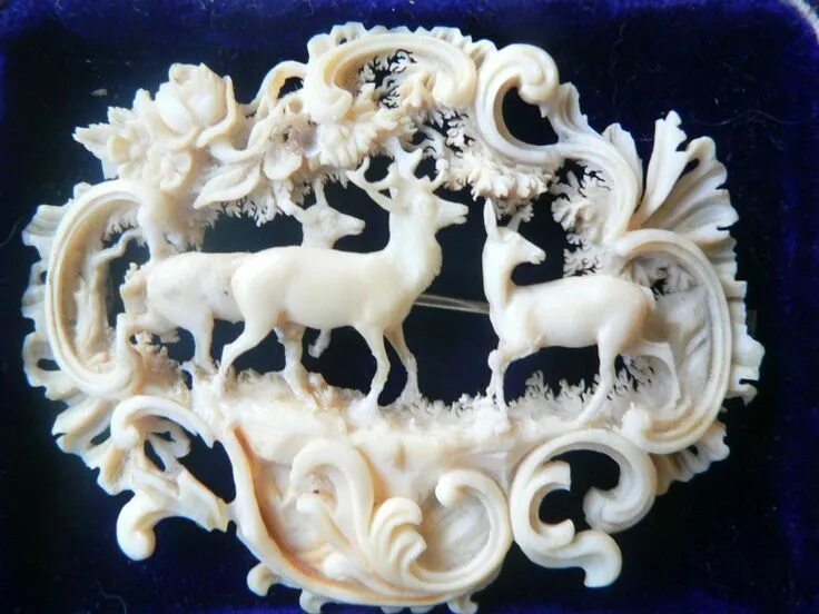 Резьба по кости фото Pin on 試 し て み た い こ と Wood carving designs, Carving designs, Carving