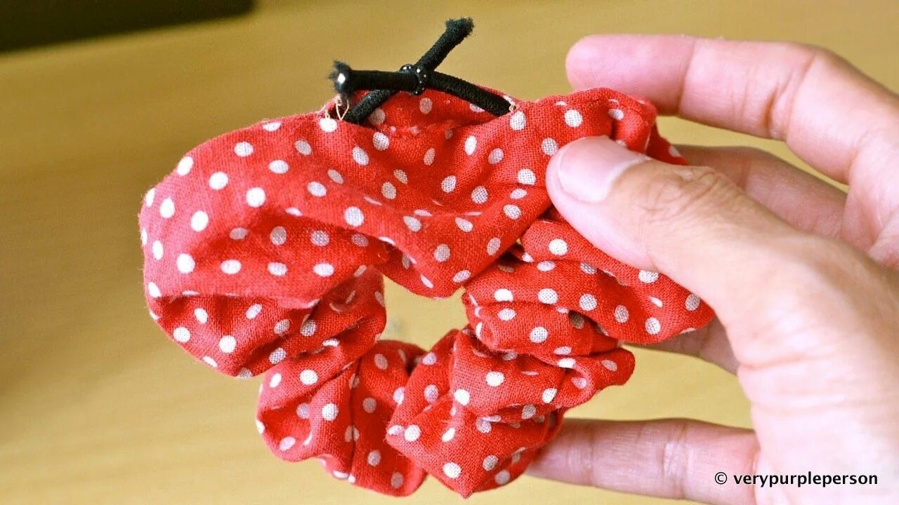 Резинка из ткани своими руками фото Chou Chou (Hair Scrunchie) Scrunchies, Scrunchies diy, Diy hair bows