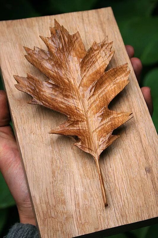 Резные листья фото Pin by William. Gillan on patterns Wood carving designs, Wood carving art, Wood 