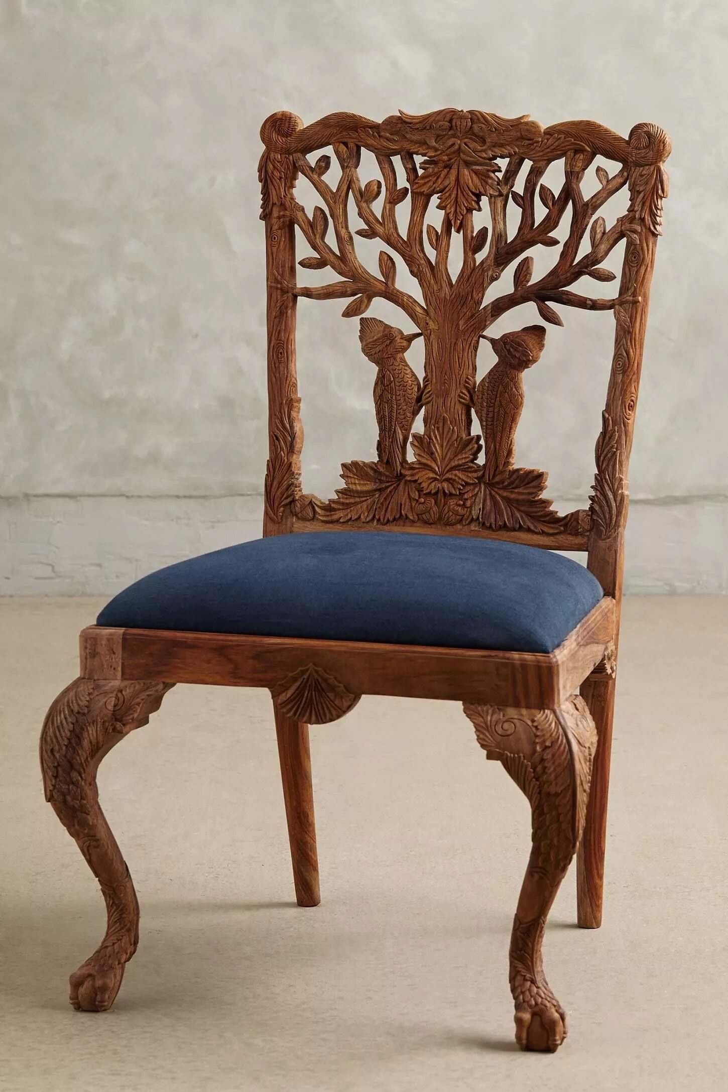 Резные стулья из дерева эксклюзивные работы фото Anthropologie's Handcarved Dining Chair Dining chairs, Chair, Unique furniture