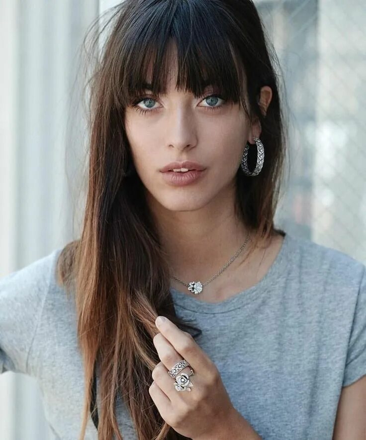 Рваная челка на длинные волосы фото Wispy bangs inspo that'll make you take the plunge wispy fringe, wispy bangstyle