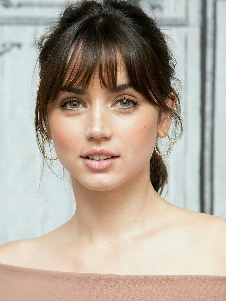 Рваная челка шторка фото Pin on Hair Hairstyles with bangs, Medium hair styles, Long hair styles