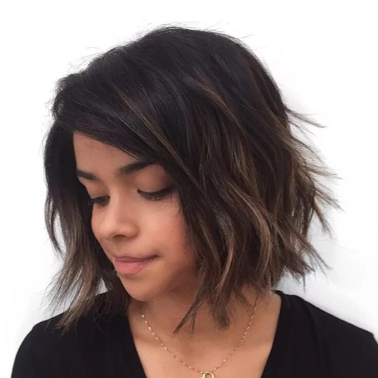 Рваная каре без челки фото SAL SALCEDO on Instagram: "Textured Bob Color @mizzchoi Cut/Style @salsalhair" S