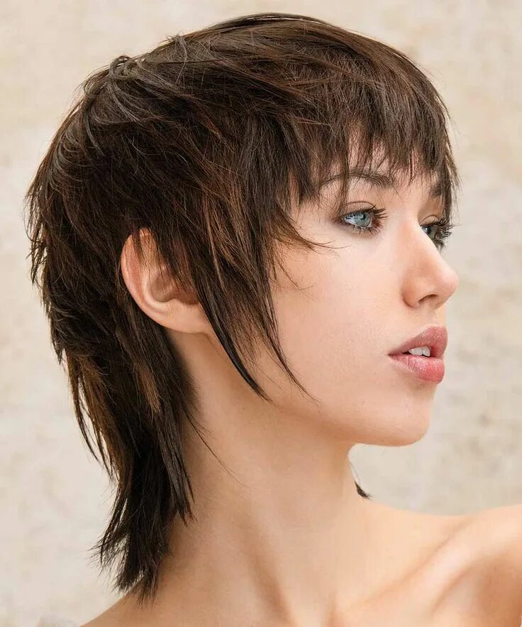 Рваная короткая до шеи стрижка женская Tagli capelli 2020 Primavera Estate: tendenze top Tagli di capelli, Capelli, Sti