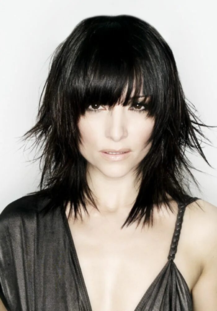 Рваная на средние волосы фото Love all the texture and layers in this cut Choppy mid length hair, Mid length h