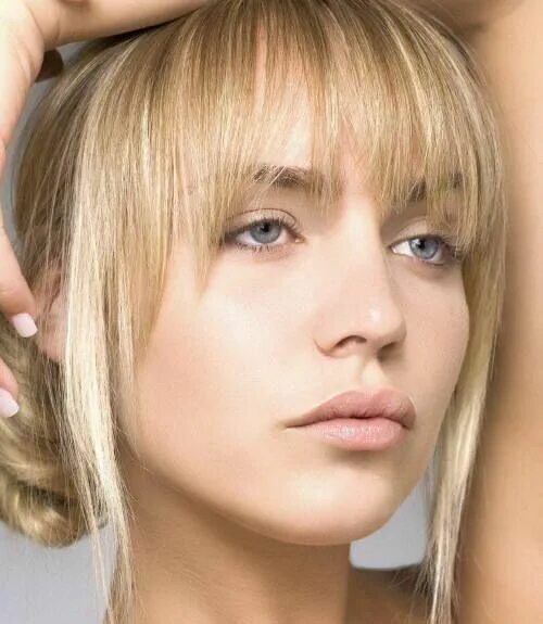 Рваная удлиненная челка фото Love these bangs Coupe de cheveux, Coiffure frange, Coiffure rapide