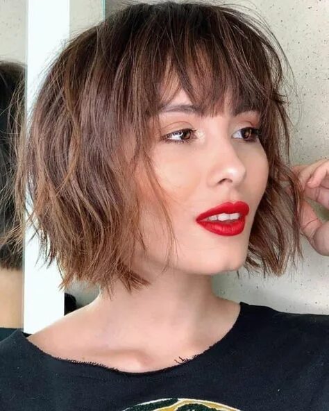 Рваное каре 2024 фото Trendy Chin Length Choppy Bob with Bangs Ideas