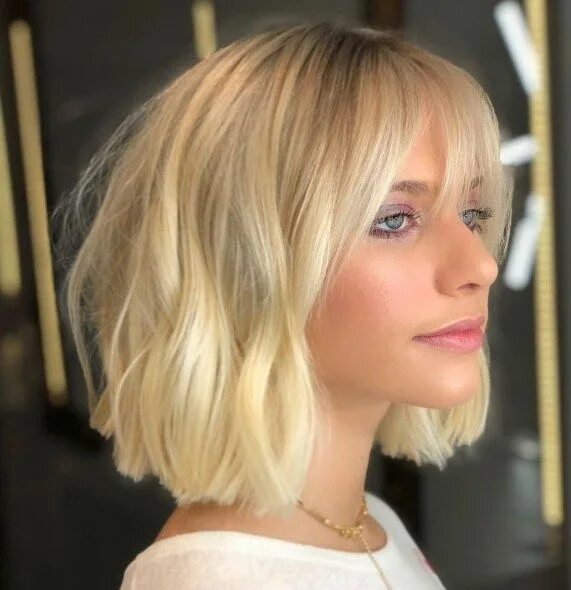 Рваное каре 2024 фото 50 Medium Haircuts for Women That’ll Be Huge in 2024 - Hair Adviser Hairstyles f