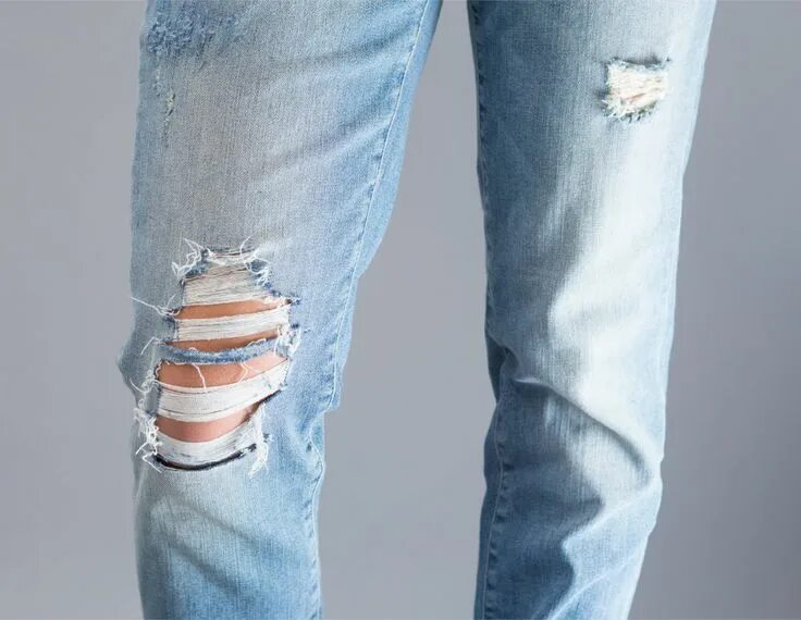 Рваные джинсы в домашних условиях фото How to Distress Jeans in 6 Easy Steps Diy distressed jeans, Diy ripped jeans, Di