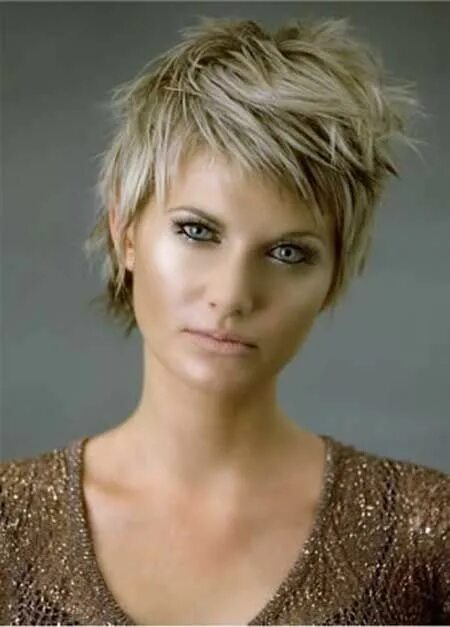 Рваные короткие стрижки для женщин фото Pin by Patti Pasch on Hair Short hair styles, Cool short hairstyles, Short spiky