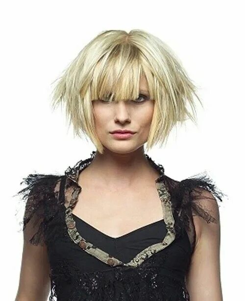 Рваные стрижки каре фото Chopped Bob with bangs.... Choppy bob hairstyles, Hair styles, Womens hairstyles