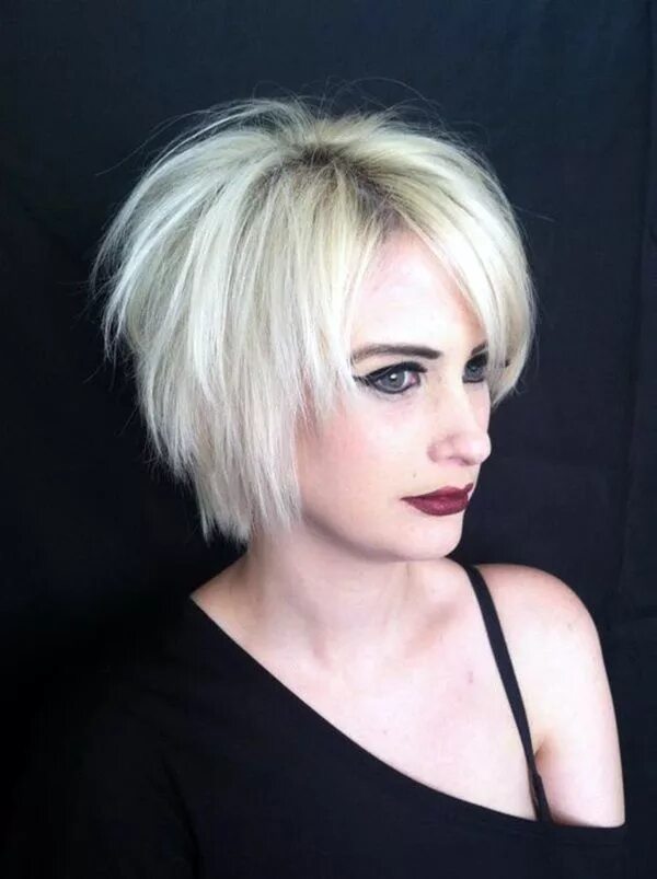 Рваный боб на короткие волосы фото Long Bob Haircuts For Women (18) Razored haircuts, Short choppy hair, Short razo